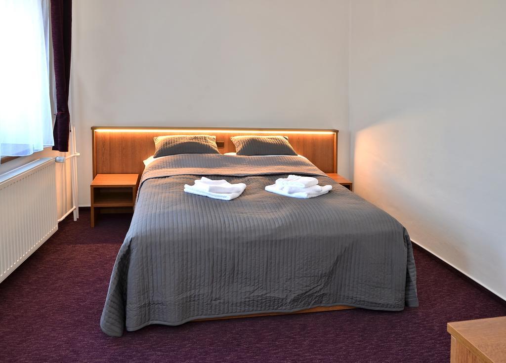 Hotel Sonata Hradec nad Moravici Buitenkant foto