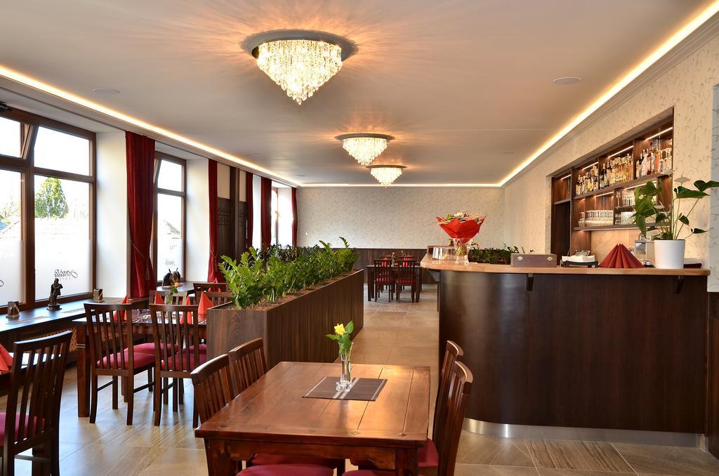 Hotel Sonata Hradec nad Moravici Buitenkant foto