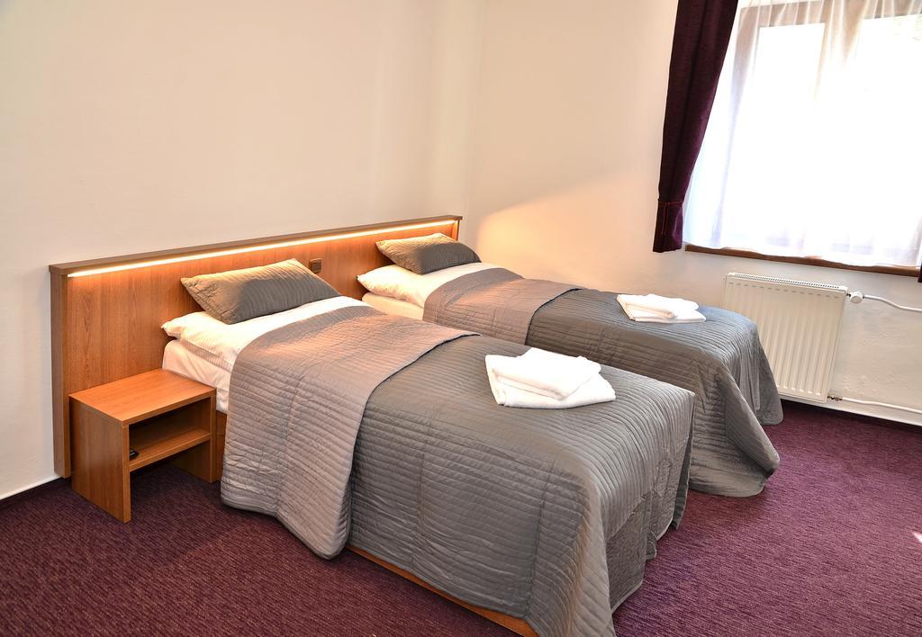 Hotel Sonata Hradec nad Moravici Buitenkant foto